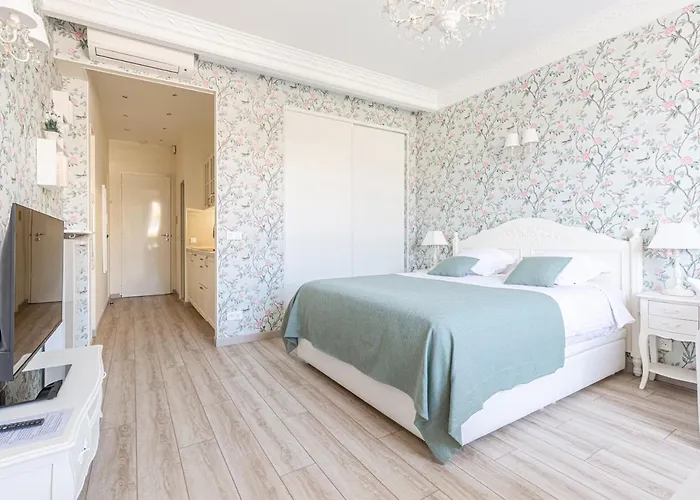 Croisette Palais Miramar Imperial Cannes